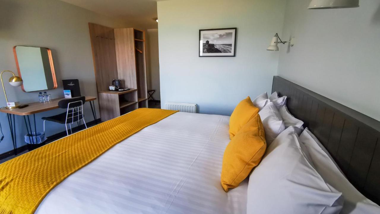 Marine Hotel באליקאסל מראה חיצוני תמונה