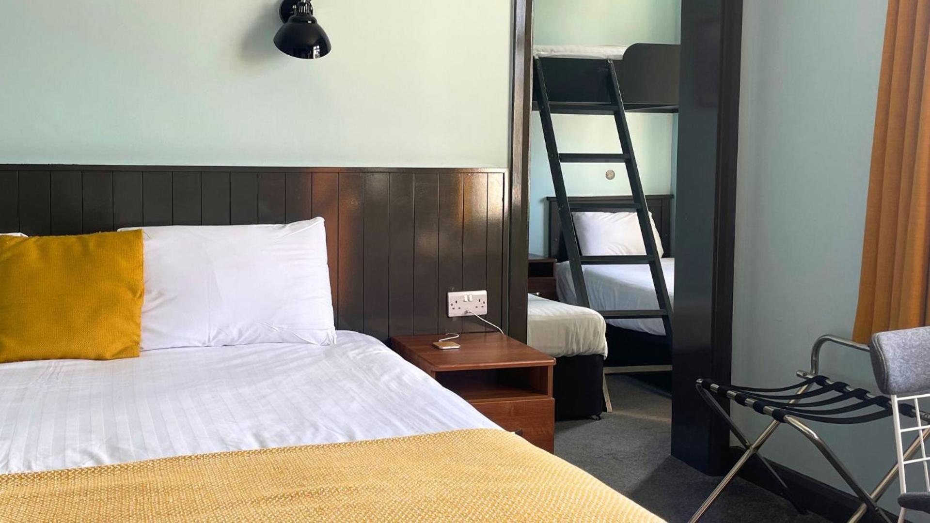 Marine Hotel באליקאסל מראה חיצוני תמונה
