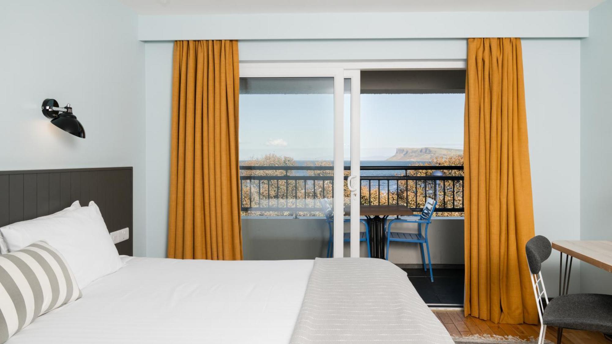 Marine Hotel באליקאסל מראה חיצוני תמונה