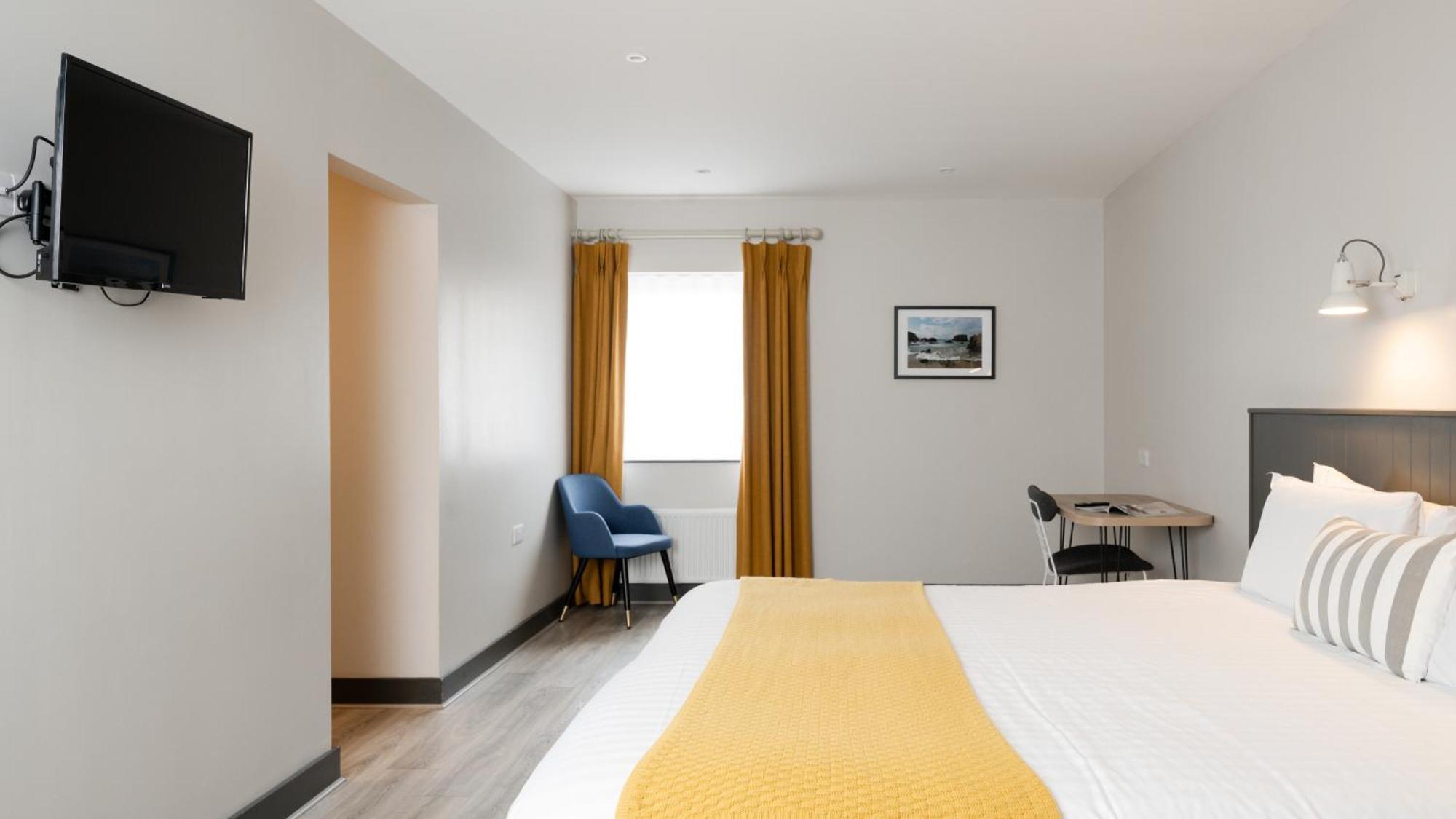 Marine Hotel באליקאסל מראה חיצוני תמונה